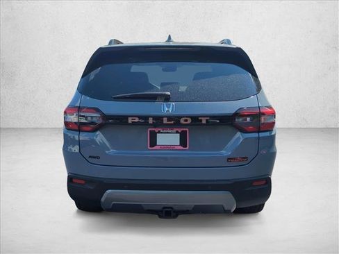 New 2026 Honda Pilot TrailSport image 8