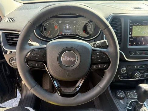 Certified 2023 Jeep Cherokee Altitude Lux AWD/4WD image 30