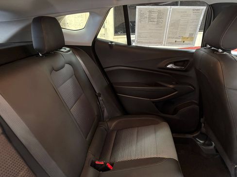 Used 2025 Chevrolet Trax LT FWD image 36
