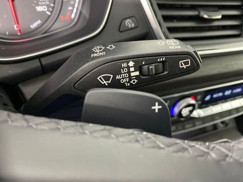 Used 2024 Audi Q5 2.0T Premium image 18