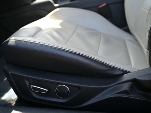 Used 2017 Ford Mustang Premium RWD image 16