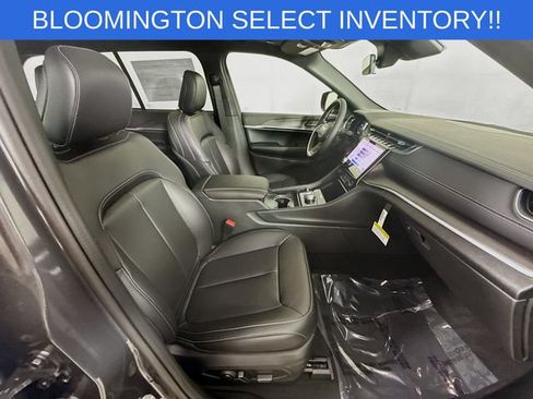 New 2025 Jeep Grand Cherokee Limited image 28