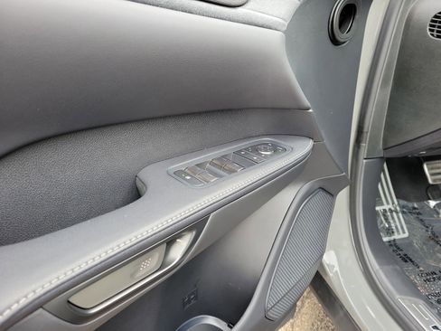 Used 2025 Lexus RX 500h F Sport image 18