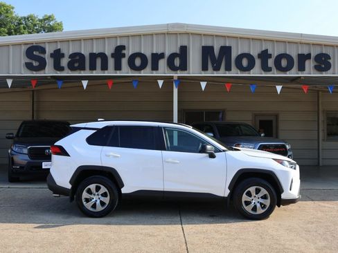 Used 2020 Toyota RAV4 LE w/ All Weather Liner Package FWD image 1
