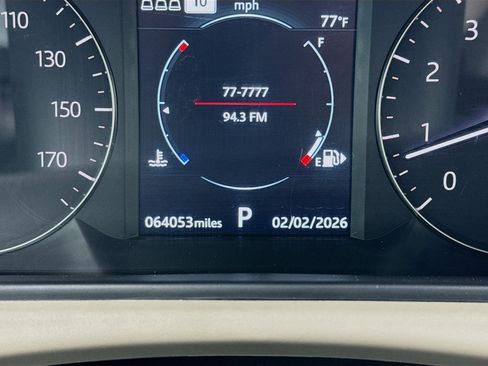 Used 2020 Land Rover Range Rover Velar S image 8