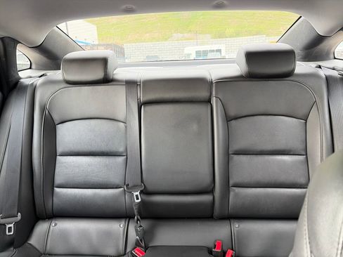 Used 2017 Chevrolet Malibu LT w/ Leather Package FWD image 45