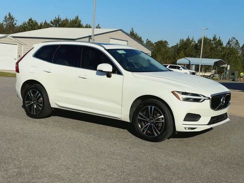 Used 2021 Volvo XC60 T5 Momentum AWD/4WD image 2