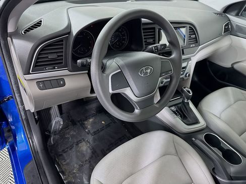 Used 2017 Hyundai Elantra SE image 15