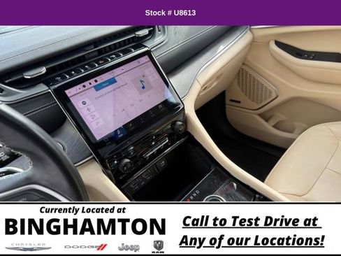 Used 2022 Jeep Grand Cherokee L Limited image 17