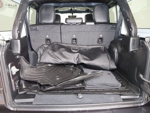 Used 2022 Jeep Wrangler Unlimited Sahara w/ Cold Weather Group image 52