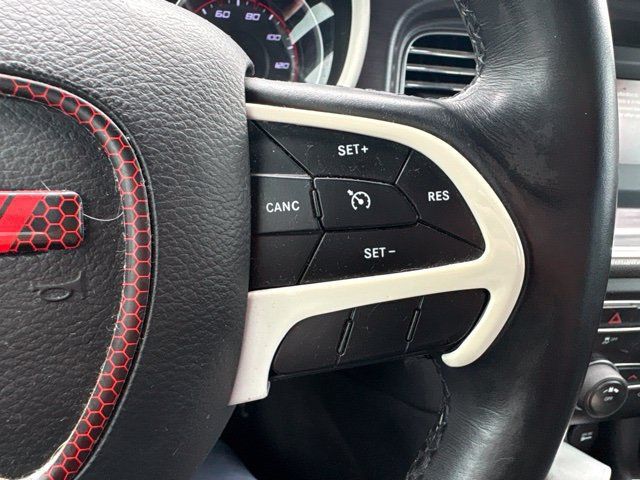 Used 2017 Dodge Charger SE RWD image 12