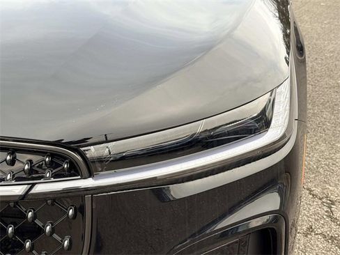 New 2026 Lincoln Nautilus Premier w/ Jet Appearance Package image 9