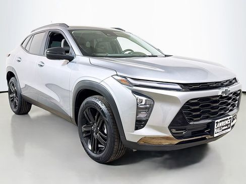 Certified 2025 Chevrolet Trax ACTIV w/ Driver Confidence Package image 3