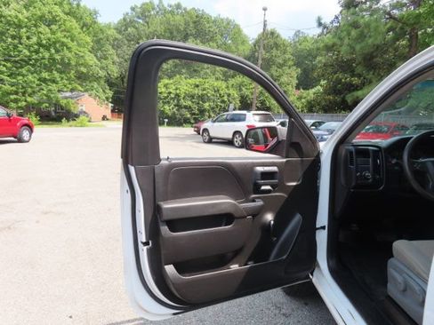 Used 2018 Chevrolet Silverado 1500 W/T RWD image 10