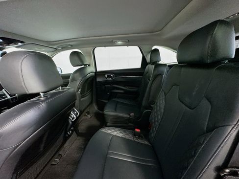 Used 2023 Kia Sorento SX AWD/4WD image 26