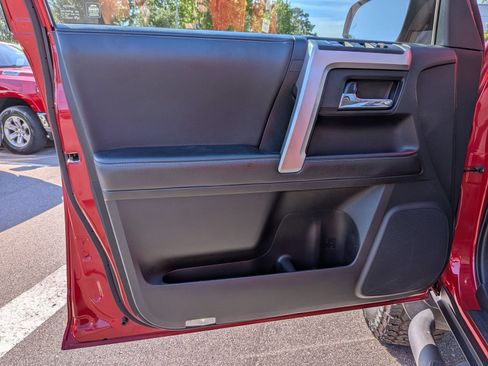 Used 2023 Toyota 4Runner SR5 Premium w/ Moonroof Package RWD image 12