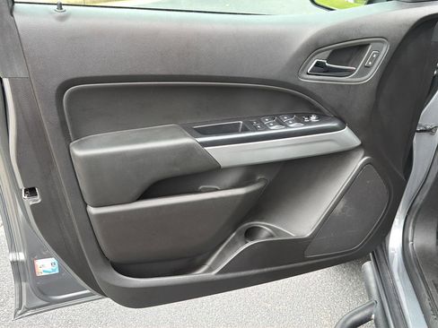 Used 2021 Chevrolet Colorado LT w/ Redline Special Edition RWD image 16