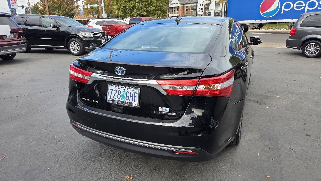 Used 2013 Toyota Avalon Limited FWD image 9