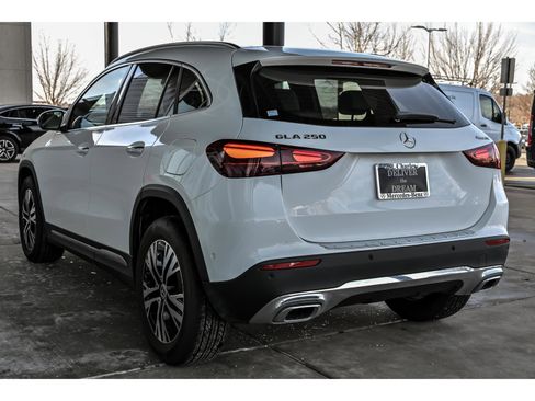 Certified 2026 Mercedes-Benz GLA 250 4MATIC image 5