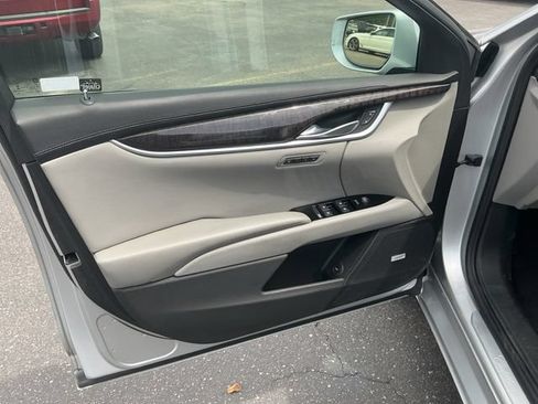 Used 2014 Cadillac XTS Luxury w/ Driver Awareness Package FWD image 11