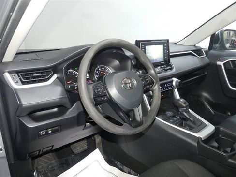 Used 2021 Toyota RAV4 LE FWD image 22