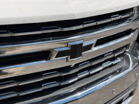 Used 2020 Chevrolet Silverado 1500 LTZ w/ LTZ Plus Package AWD/4WD image 23