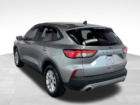 Used 2022 Ford Escape SE w/ Convenience Package image 3