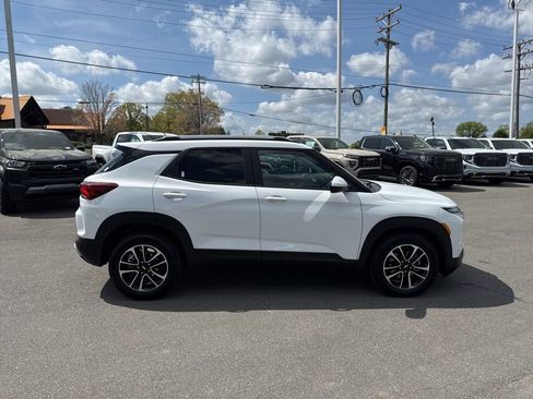Used 2025 Chevrolet TrailBlazer LT image 6
