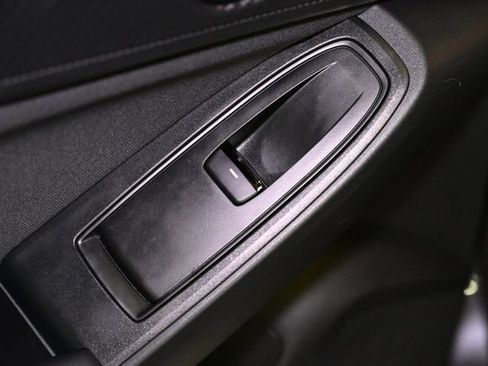 Used 2023 Subaru Crosstrek 2.0i Premium image 46