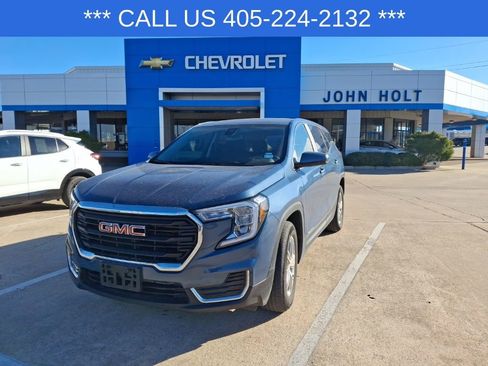 Used 2024 GMC Terrain SLE image 7