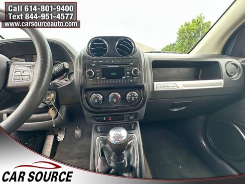 Used 2017 Jeep Compass Sport AWD/4WD image 10
