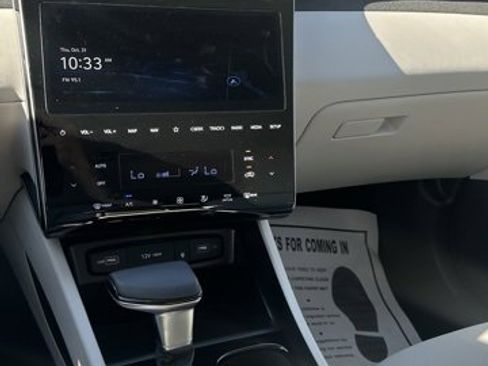 New 2024 Hyundai Tucson SEL w/ Convenience Package image 13