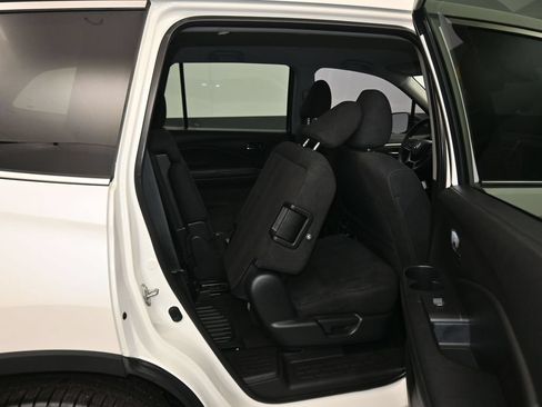 Used 2019 Honda Pilot LX image 44