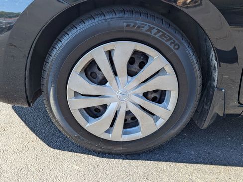 Used 2020 Nissan Versa S FWD image 26