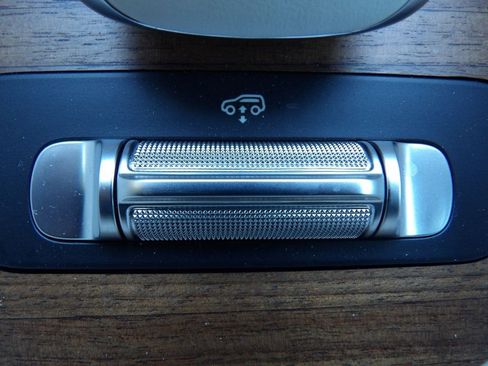 Used 2025 Mercedes-Benz GLS 63 AMG 4MATIC image 31