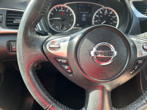 Used 2019 Nissan Sentra SR image 32