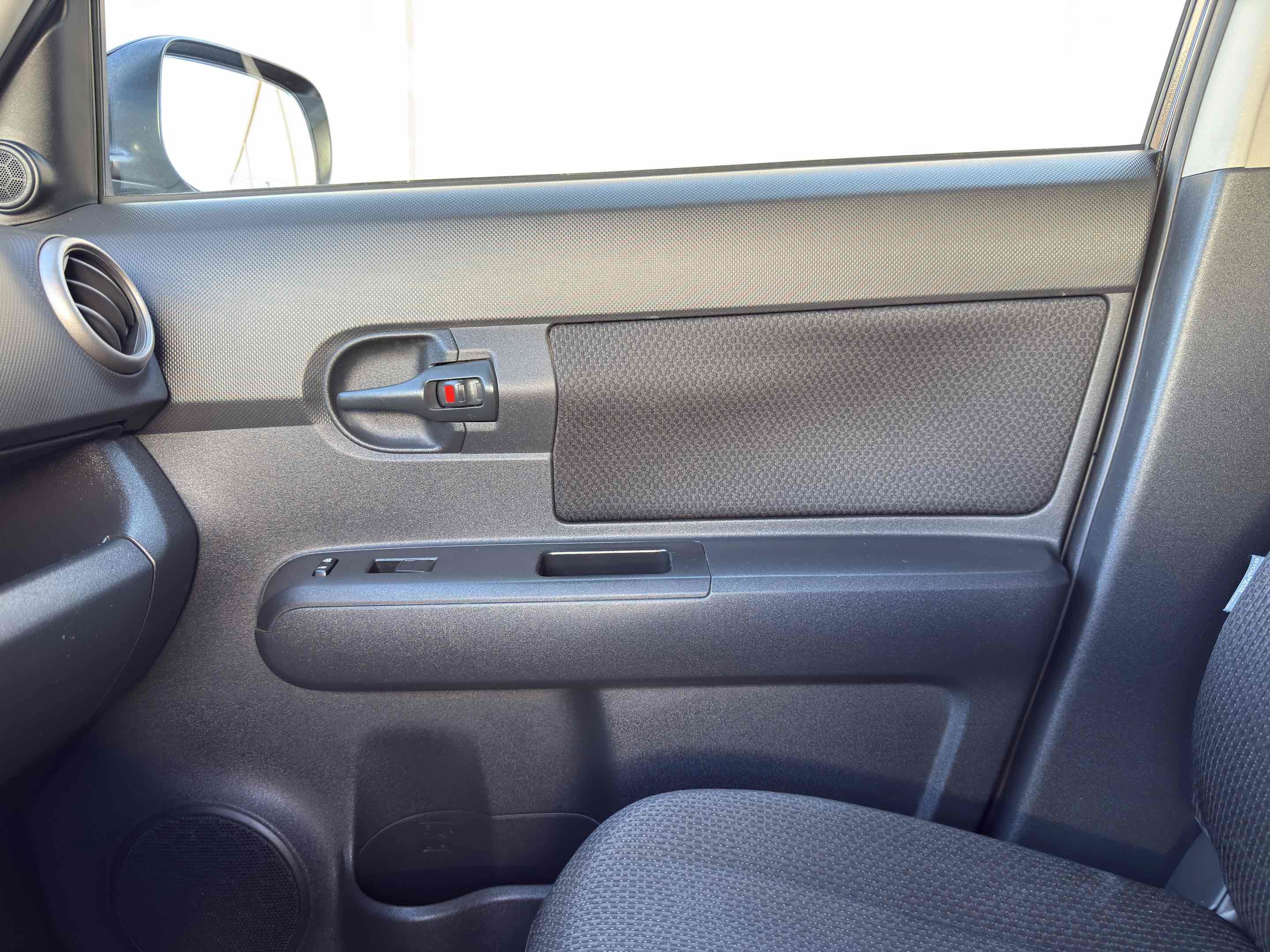 Used 2008 Scion xB FWD image 31