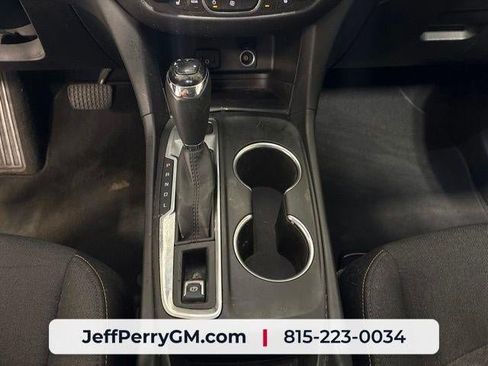 Used 2018 Chevrolet Equinox LT w/ Sun & Infotainment Package AWD/4WD image 12