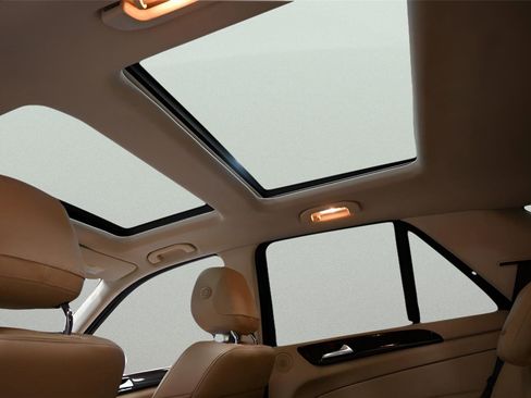 Used 2017 Mercedes-Benz GLE 350 4MATIC w/ Premium 1 Package image 32