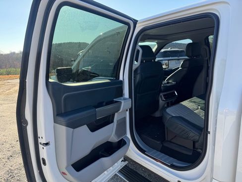 Used 2023 Ford F150 Limited image 12