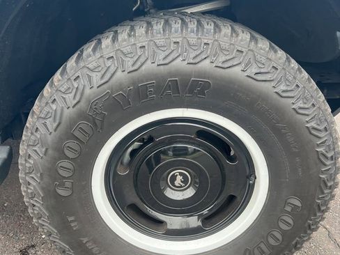 Used 2023 Ford Bronco Heritage Edition image 12