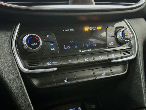 Used 2020 Hyundai Santa Fe SEL w/ Convenience + Premium Package AWD/4WD image 18