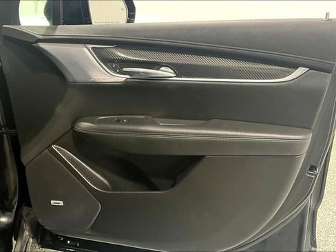 Used 2023 Cadillac XT6 Sport image 30