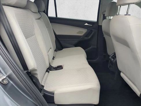 Used 2018 Volkswagen Tiguan S image 18