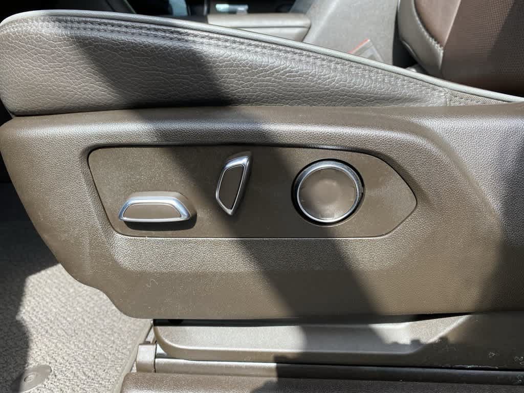 Used 2024 GMC Sierra 1500 Denali AWD/4WD image 14