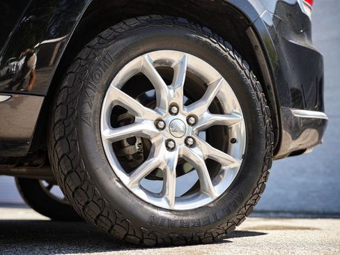 Used 2015 Jeep Grand Cherokee Summit w/ Trailer Tow Group IV image 19