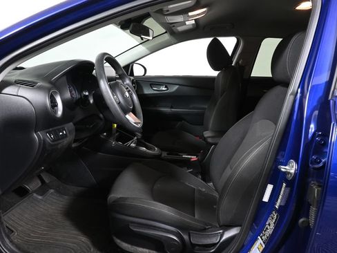 Used 2020 Kia Forte LXS FWD image 3