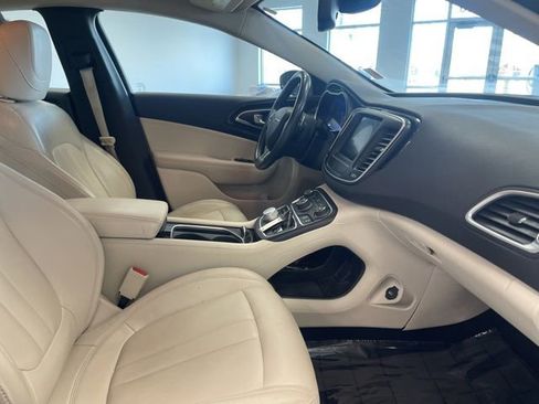 Used 2015 Chrysler 200 C w/ Navigation & Sound Group I image 25