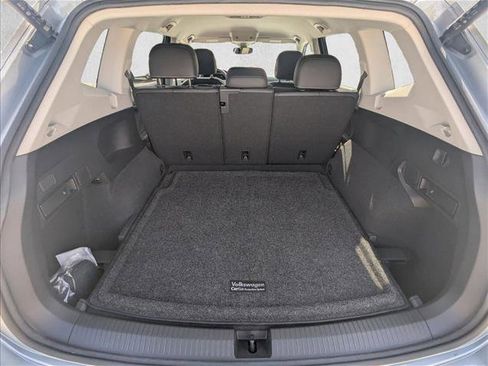 Used 2022 Volkswagen Tiguan SE AWD/4WD image 5