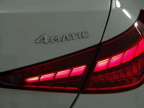 Used 2025 Mercedes-Benz C 300 4MATIC Sedan image 41